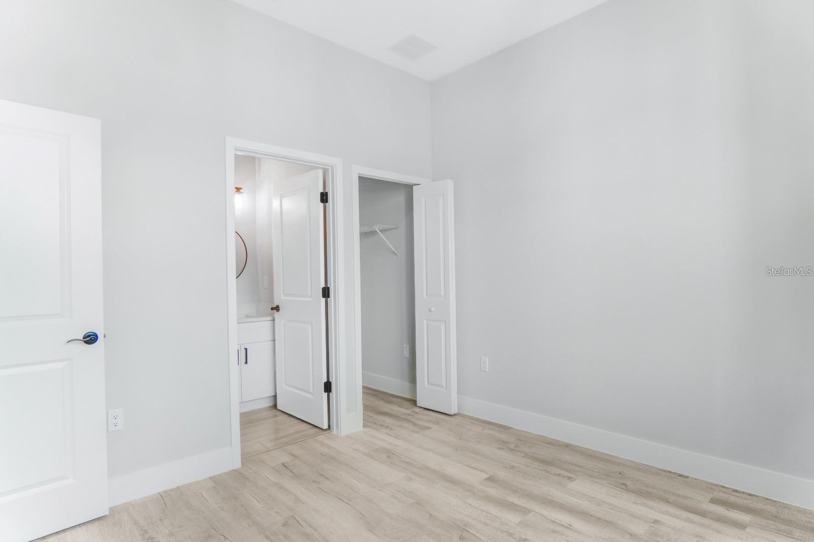 Image 13 of 29 For 3076 168th Loop