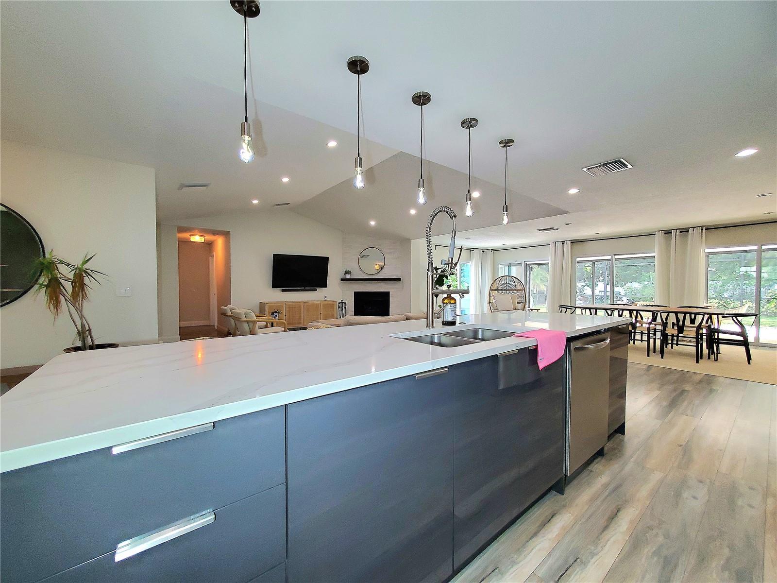 Image 10 of 65 For 6522 Hidden Beach Circle