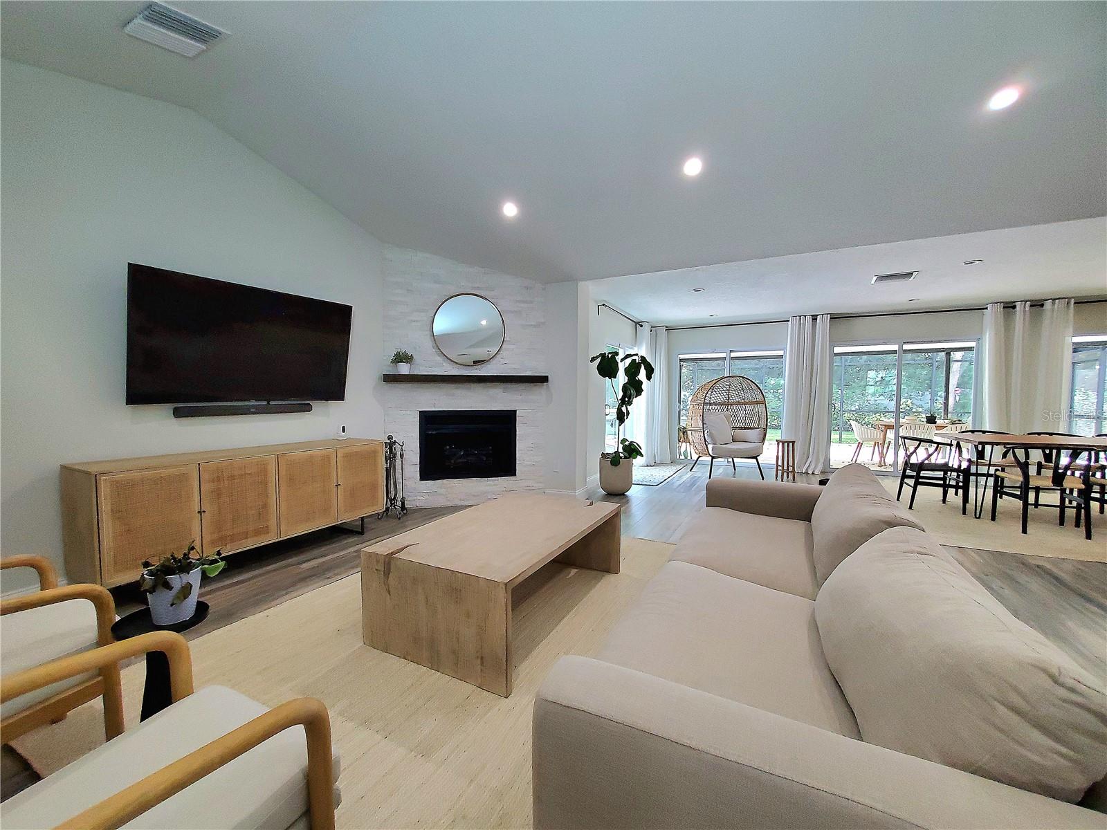 Image 14 of 65 For 6522 Hidden Beach Circle