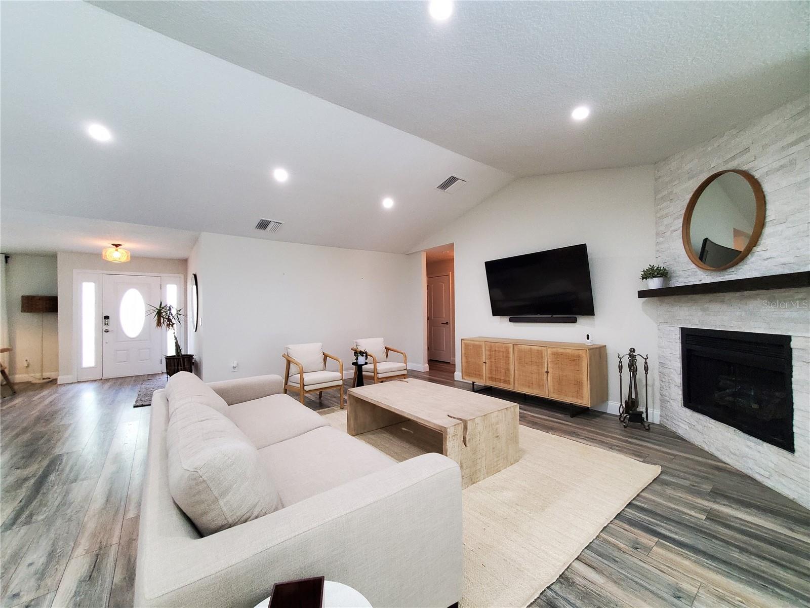 Image 21 of 65 For 6522 Hidden Beach Circle