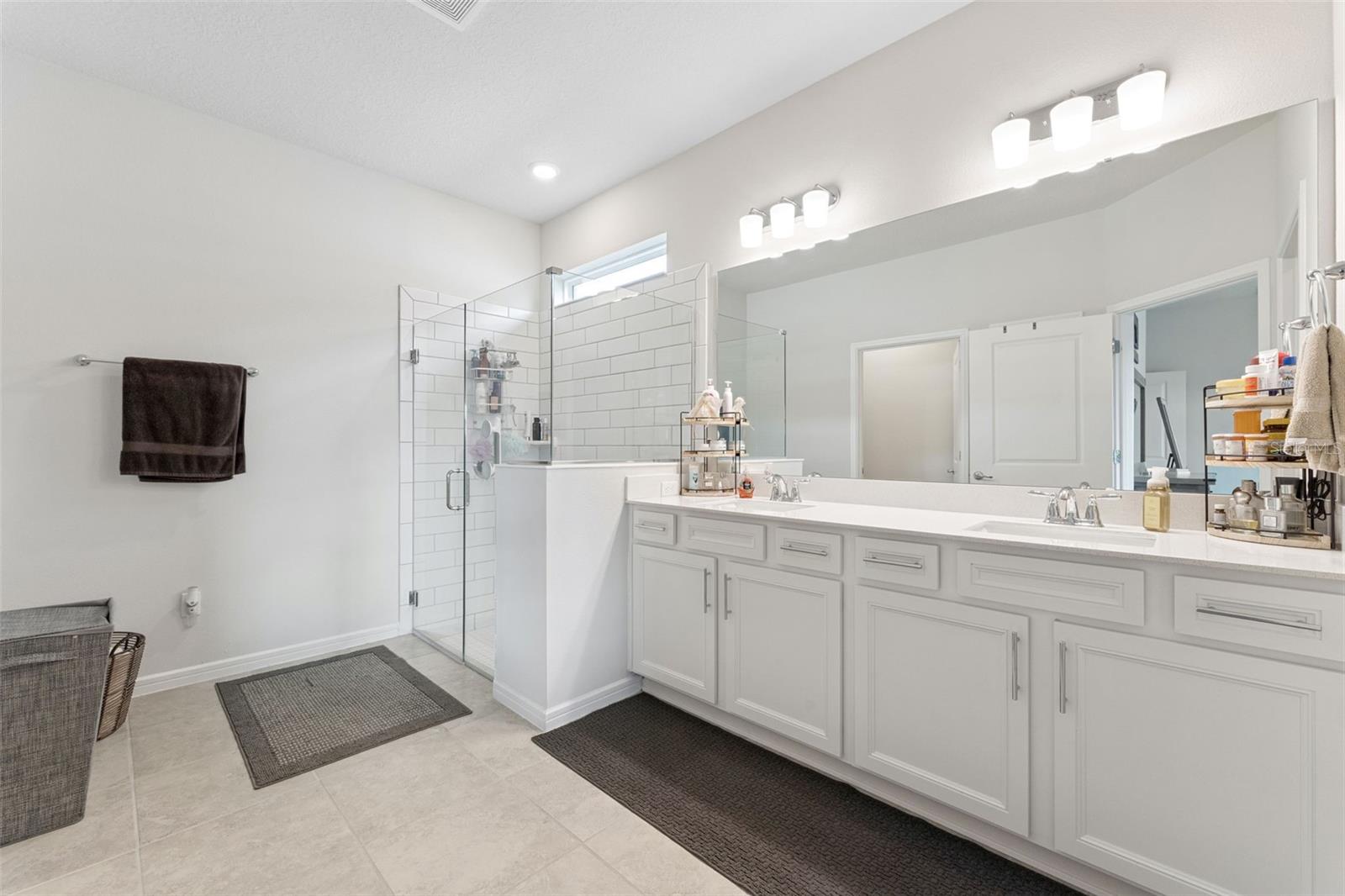 Image 24 of 63 For 1989 Spring Shower Circle