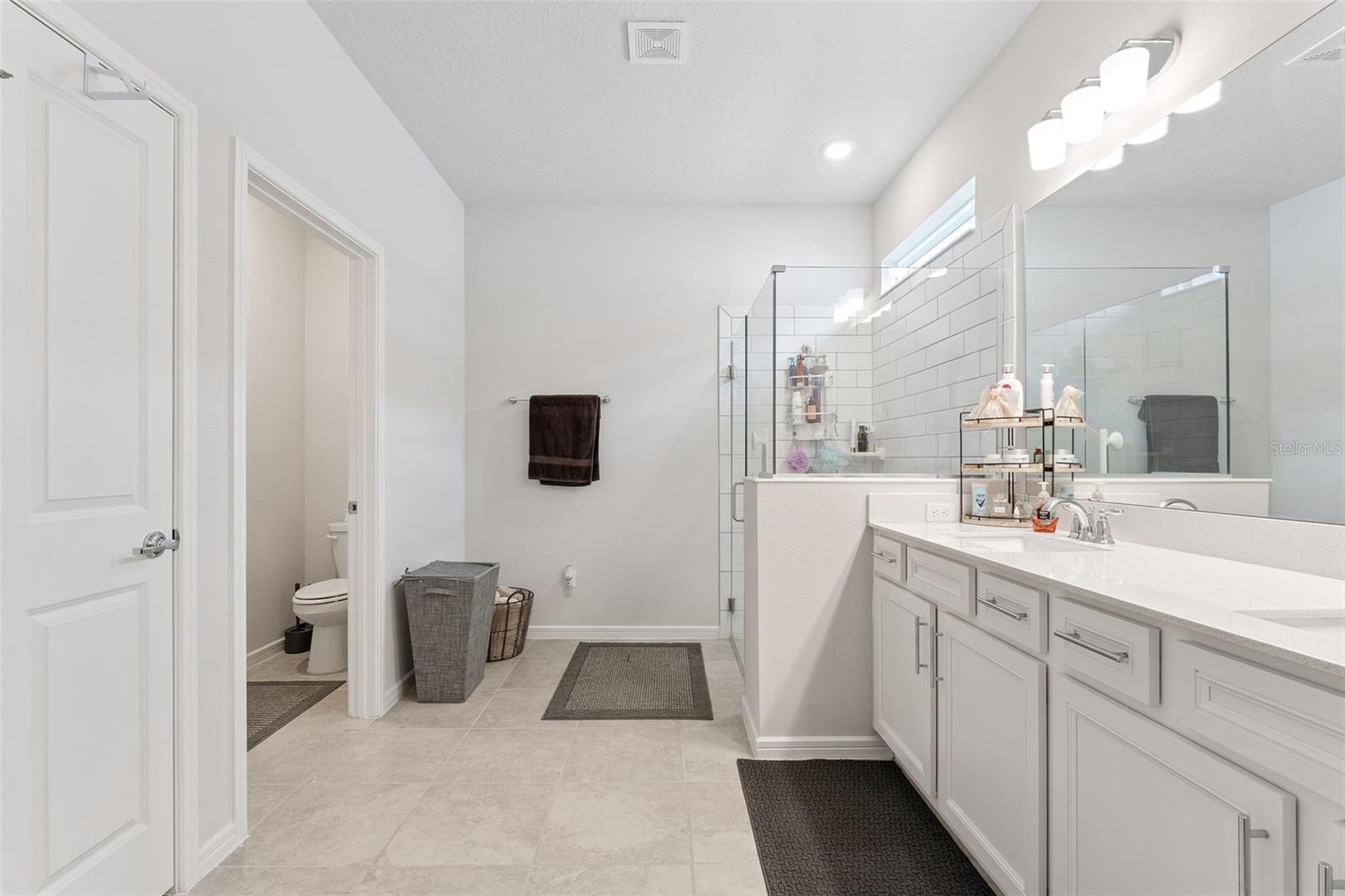 Image 27 of 63 For 1989 Spring Shower Circle