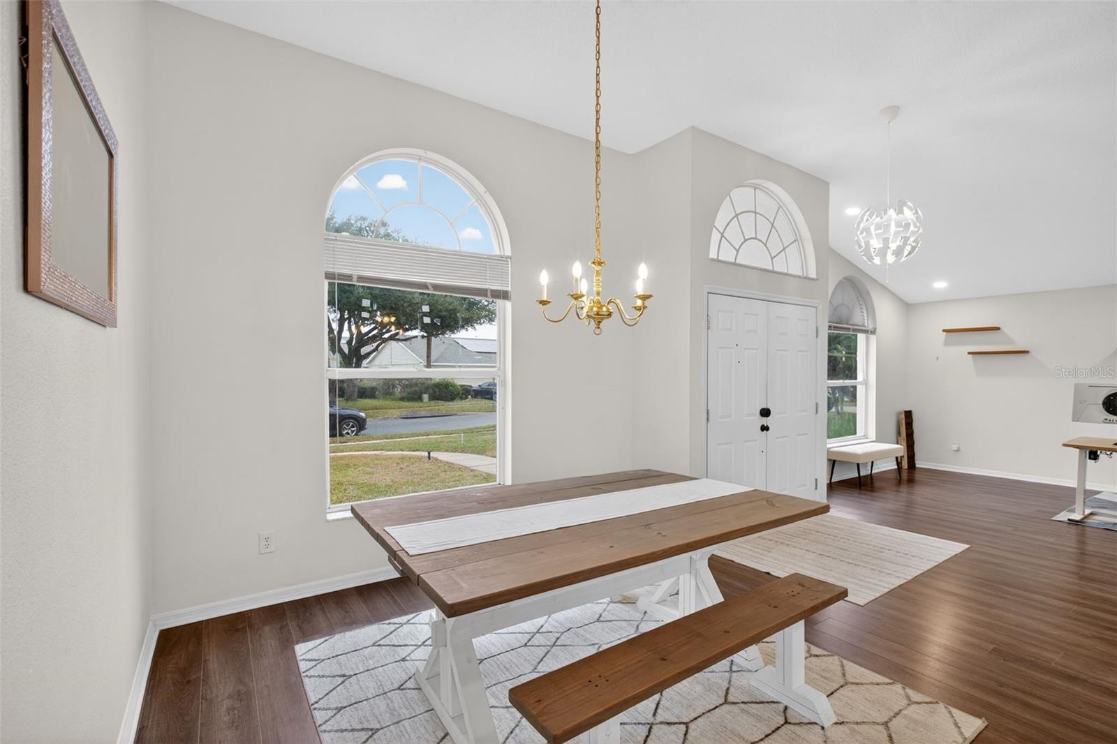 Image 11 of 47 For 212 Lytton Circle