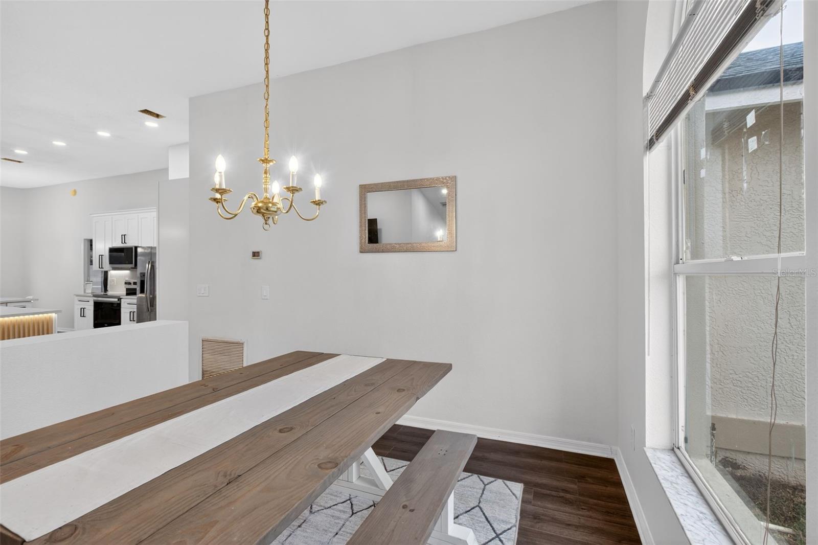 Image 12 of 47 For 212 Lytton Circle