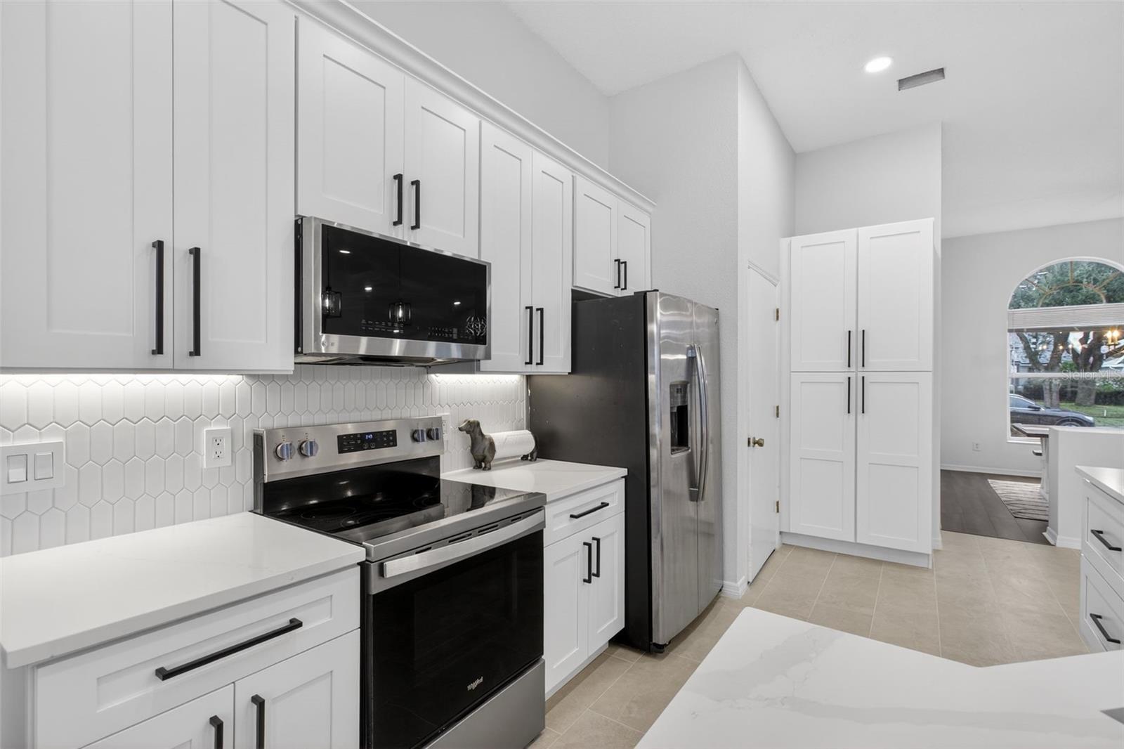 Image 23 of 47 For 212 Lytton Circle