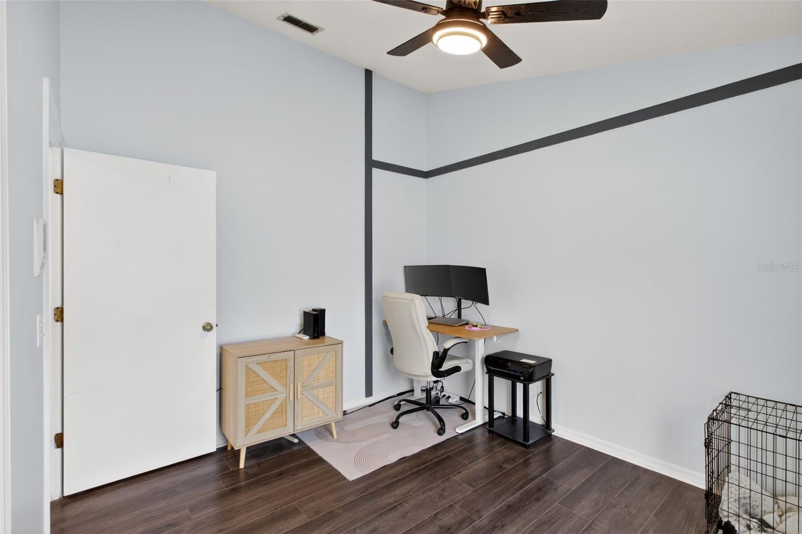 Image 28 of 47 For 212 Lytton Circle