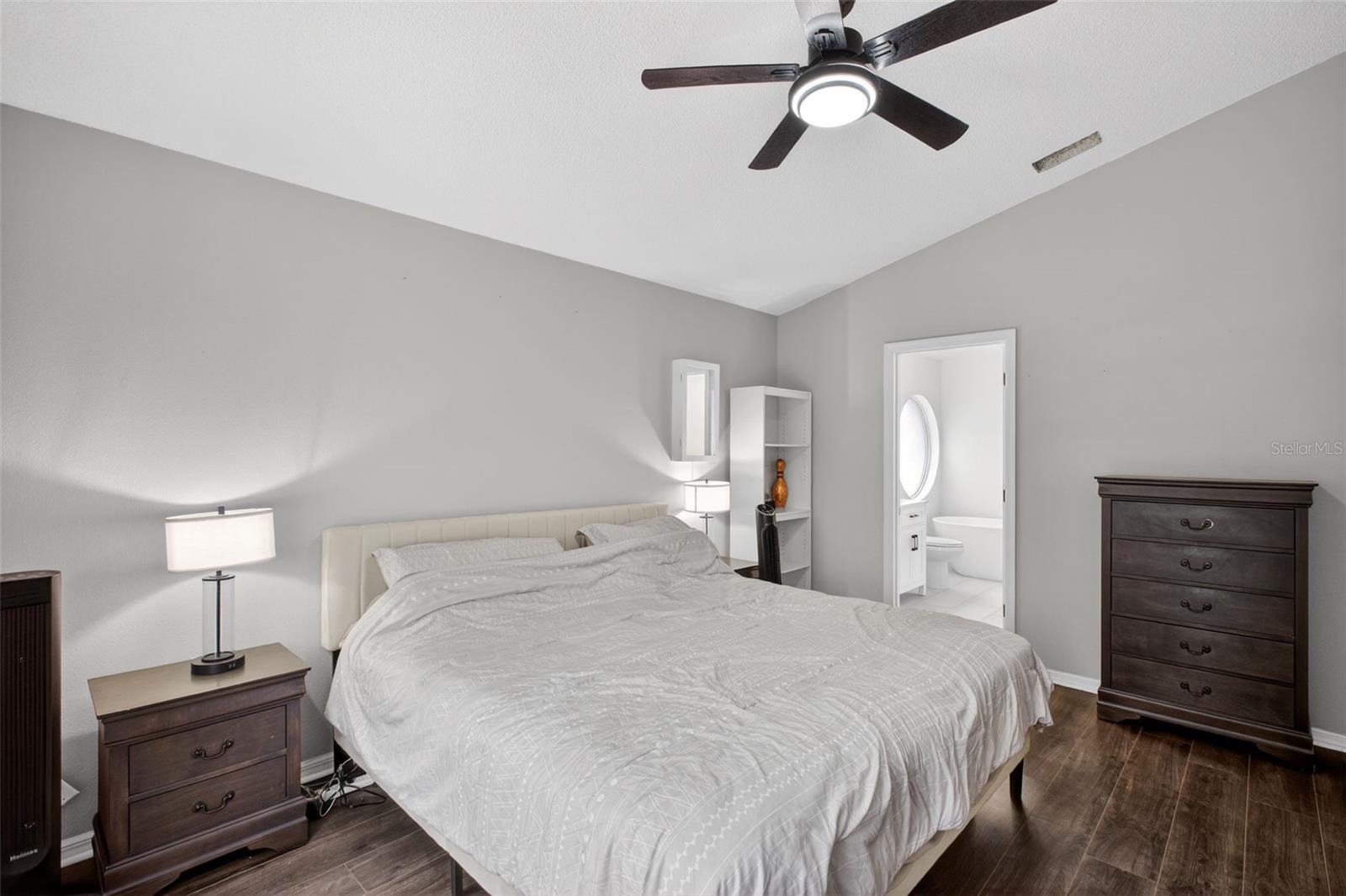 Image 35 of 47 For 212 Lytton Circle