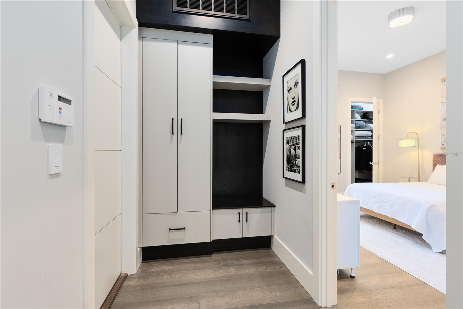 Image 21 of 82 For 9392 Dugard Court