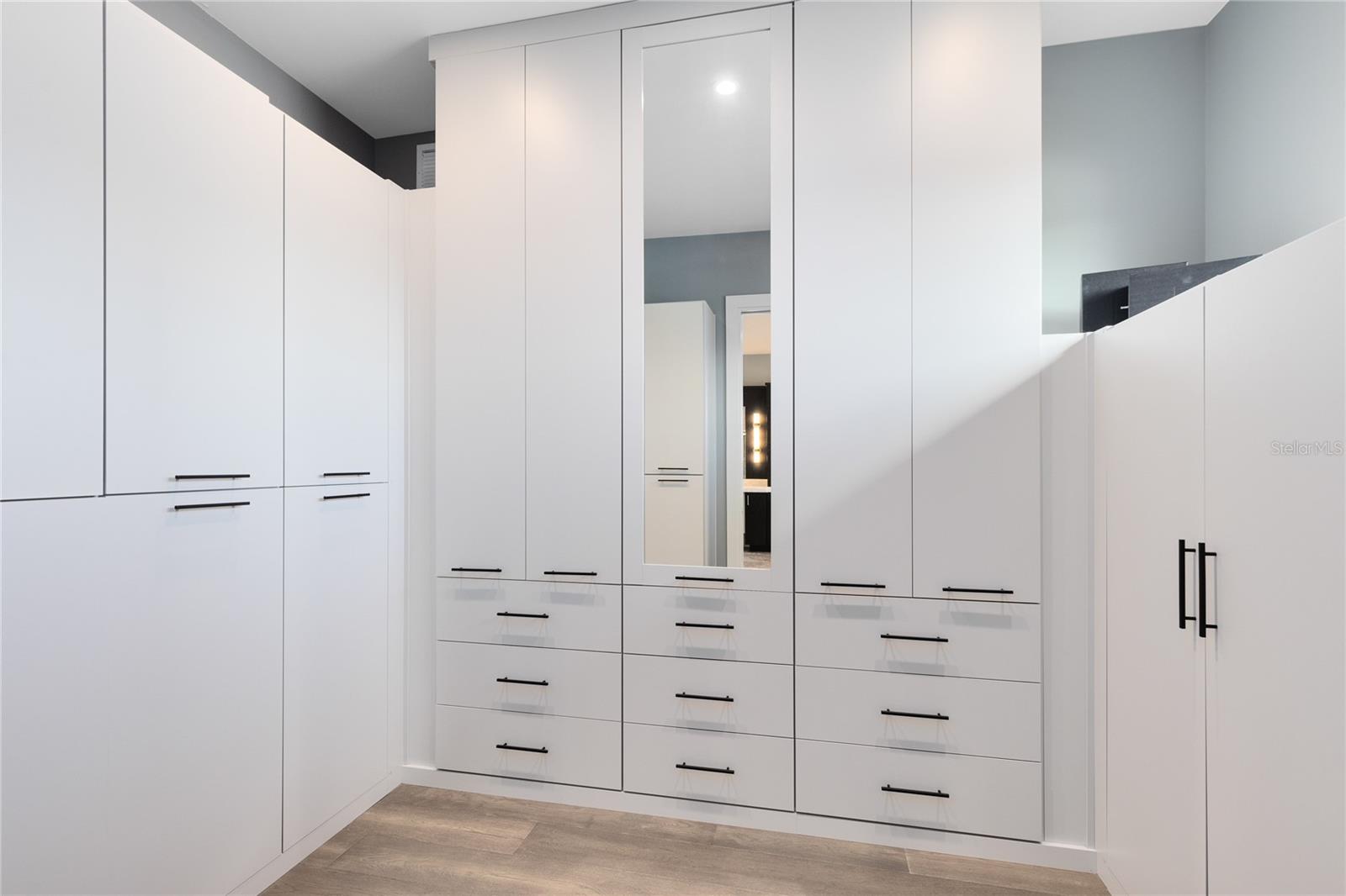 Image 38 of 82 For 9392 Dugard Court