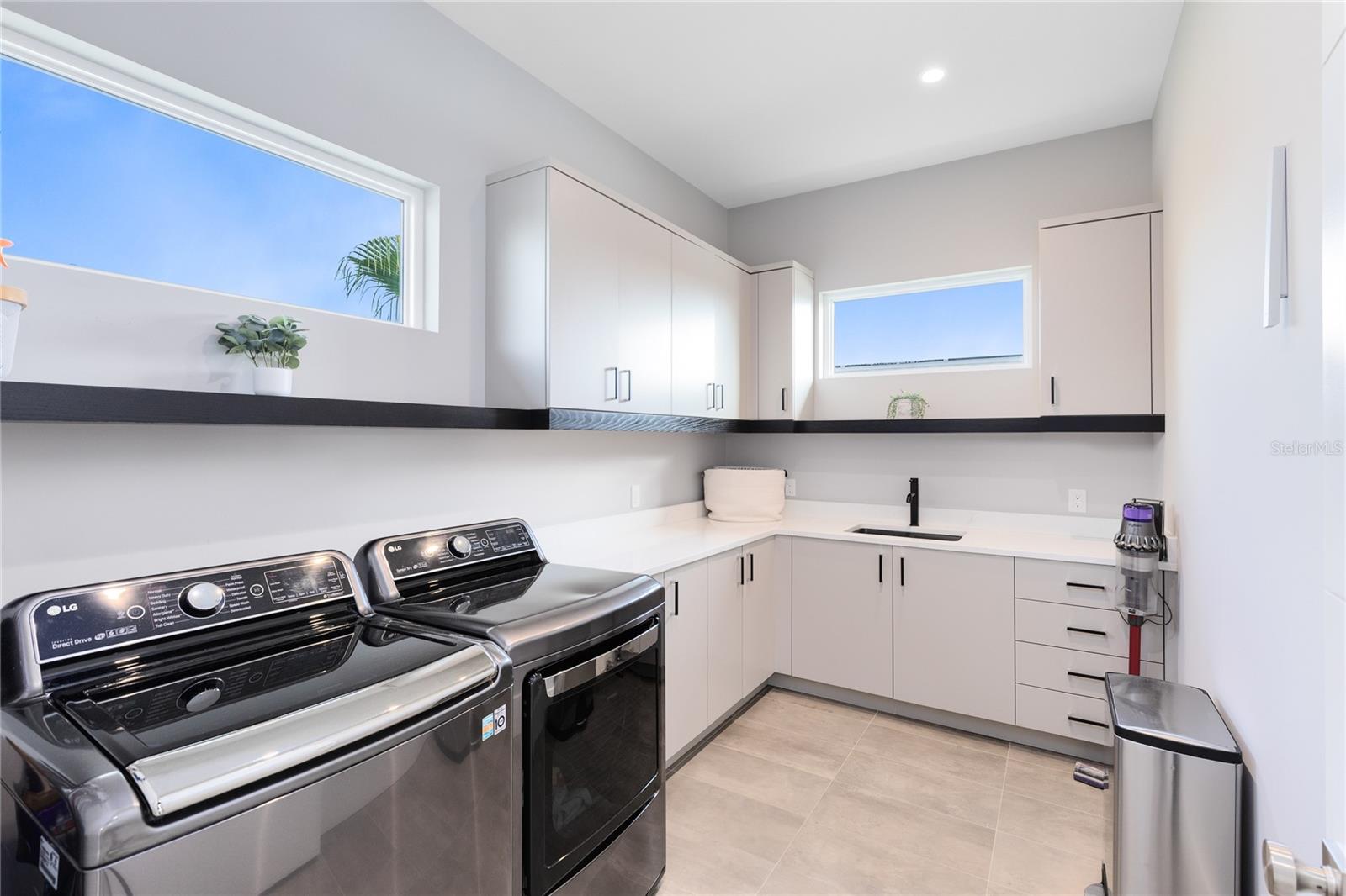 Image 49 of 82 For 9392 Dugard Court