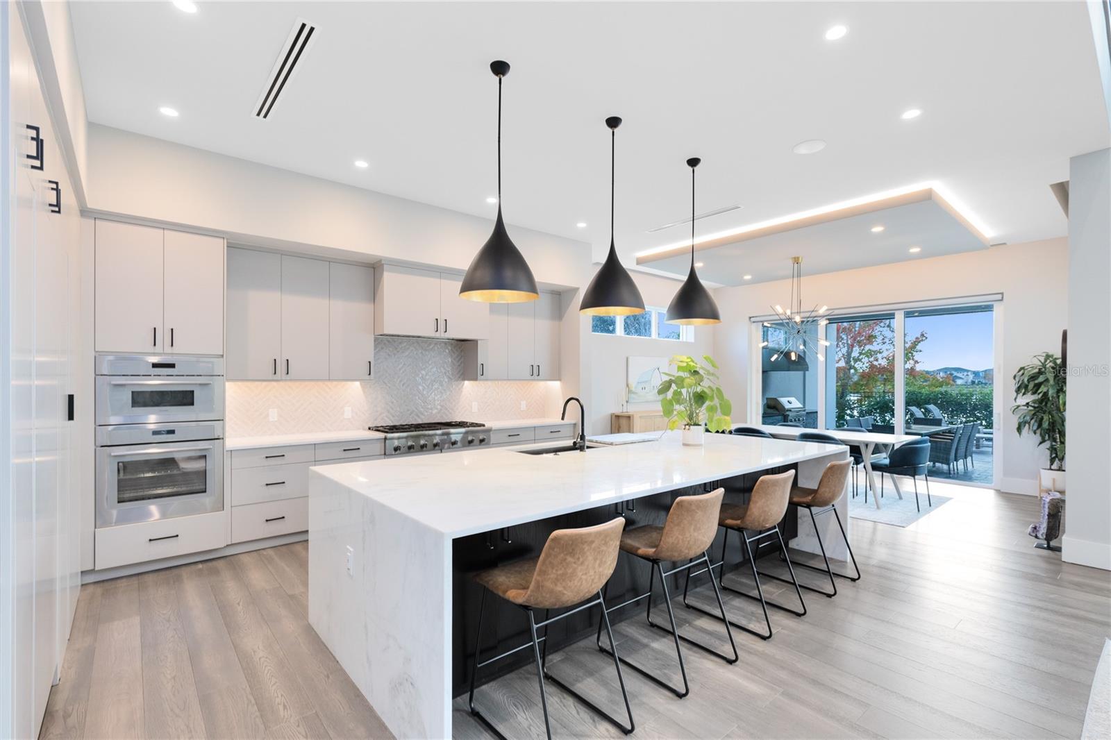 Image 6 of 82 For 9392 Dugard Court