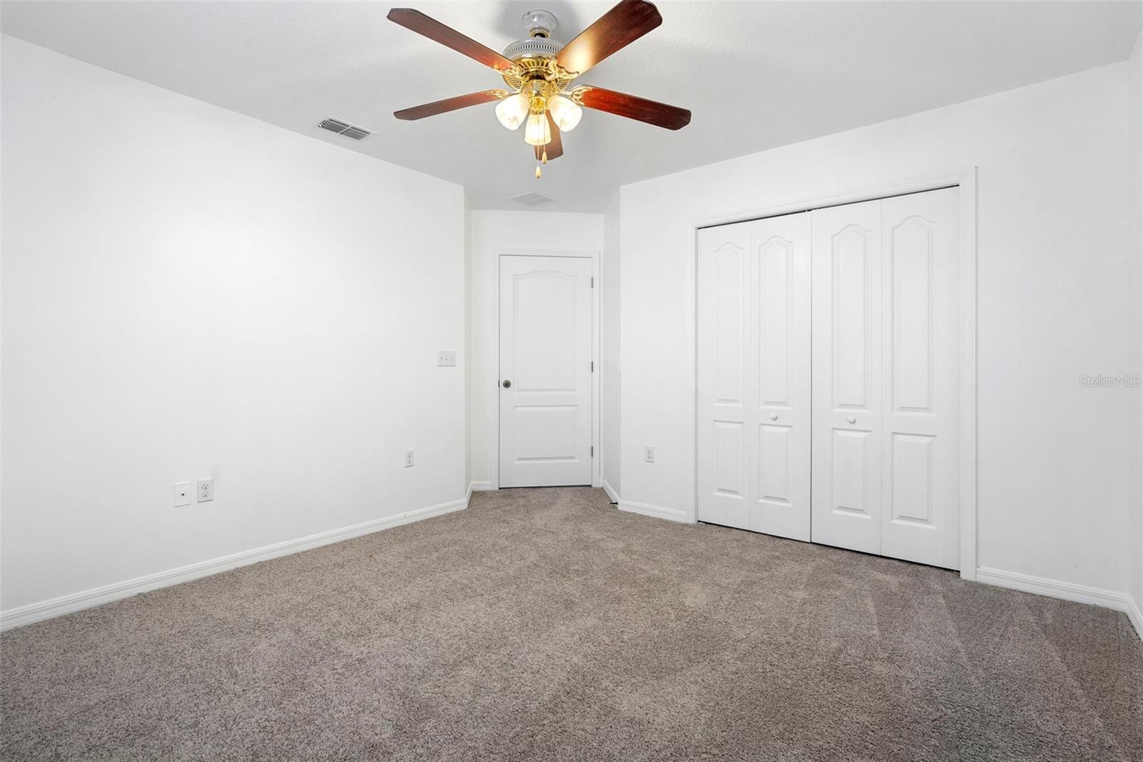 Image 18 of 29 For 10124 Tierra Bella Drive