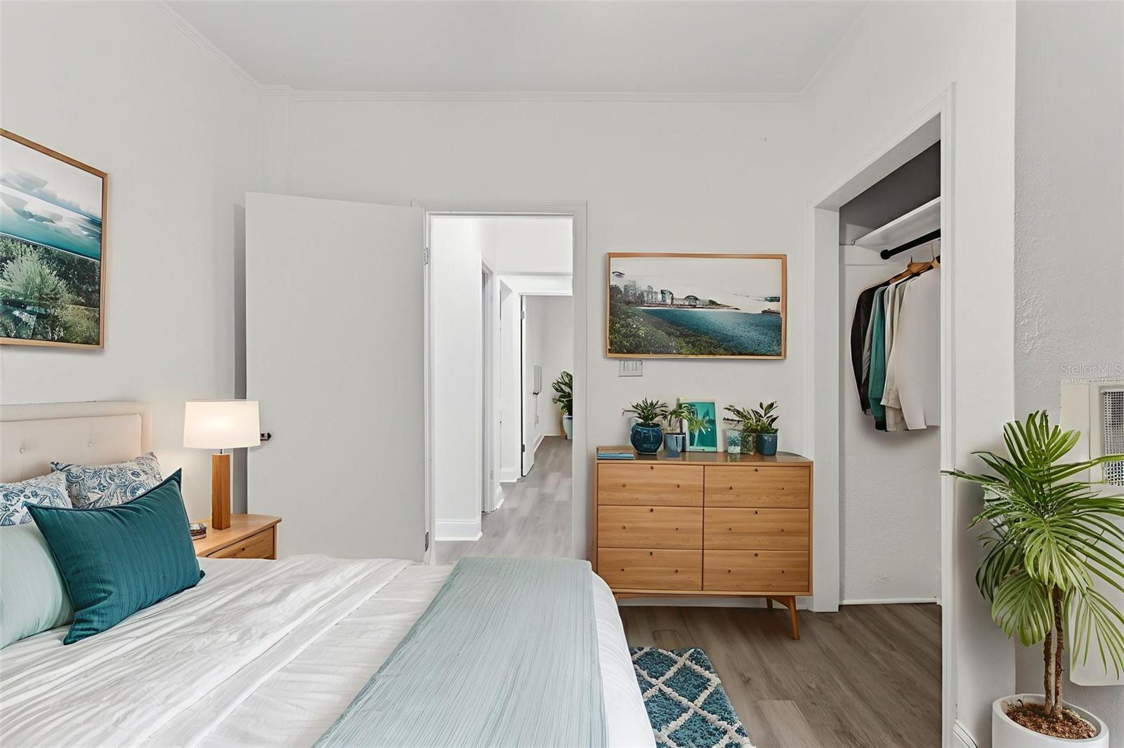 Image 43 of 87 For 98 Esther Street