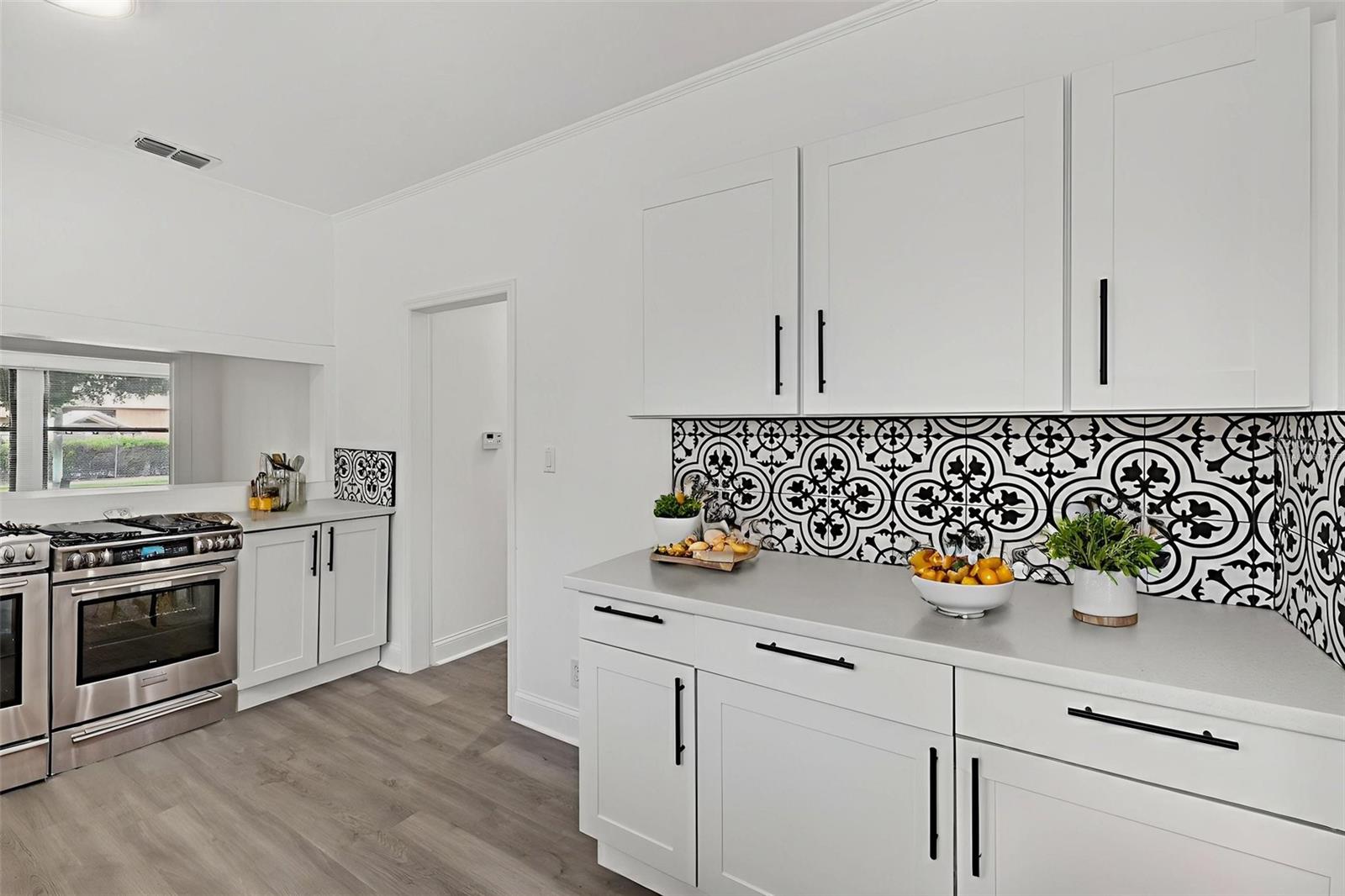 Image 57 of 87 For 98 Esther Street