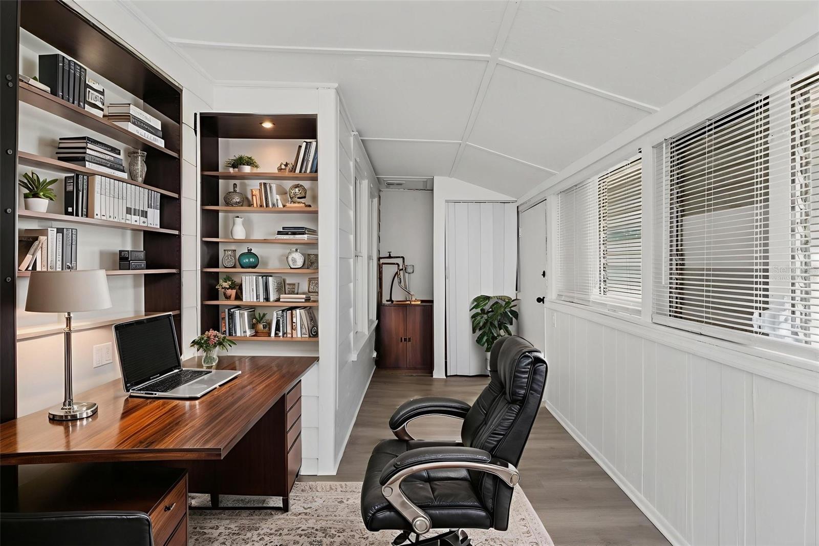 Image 61 of 87 For 98 Esther Street