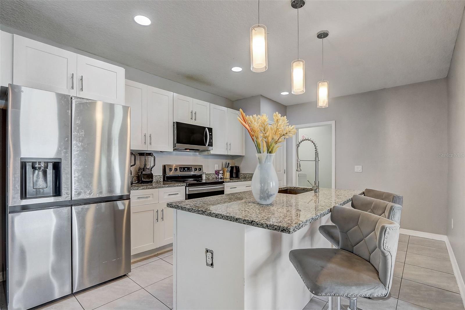 Image 14 of 30 For 4957 Castle Street E