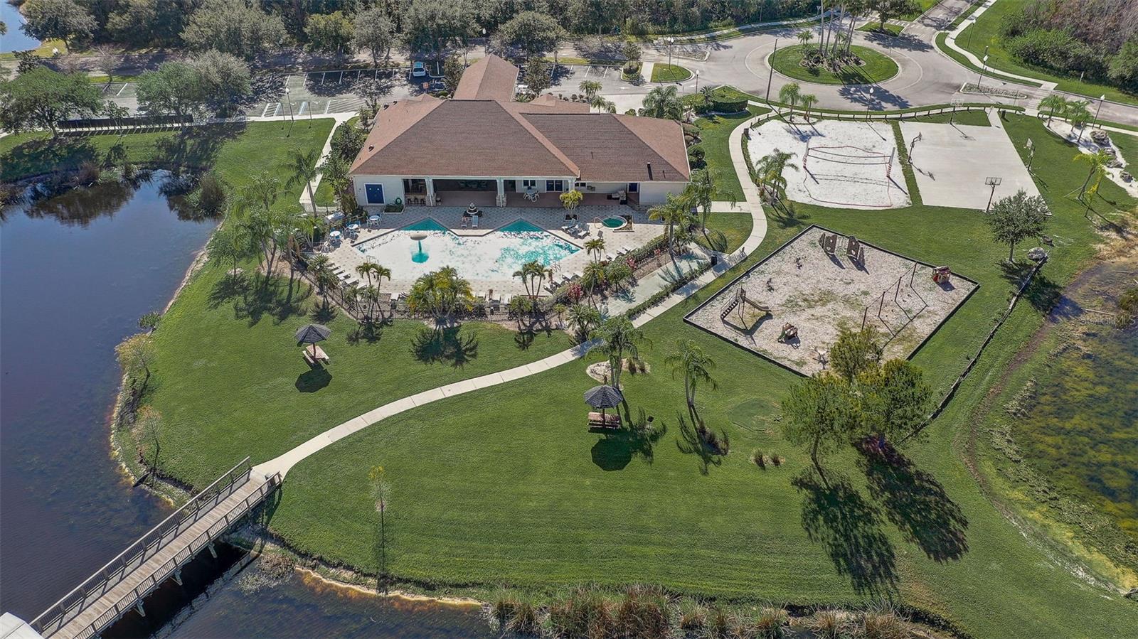 Image 26 of 30 For 4957 Castle Street E