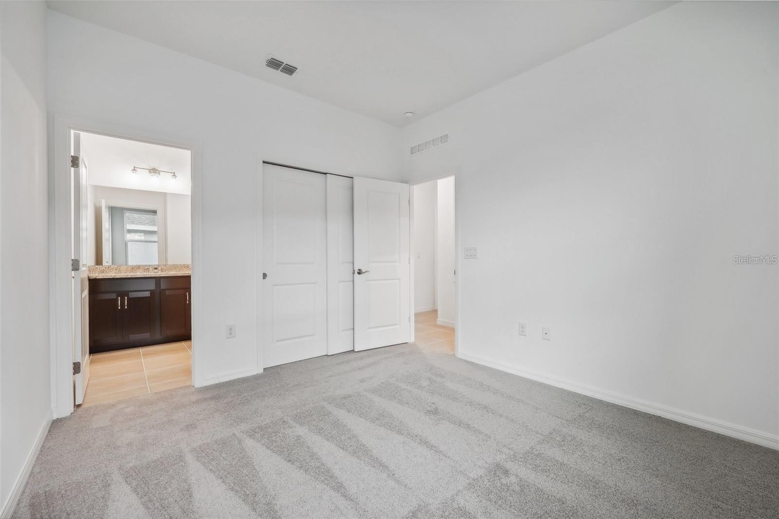 Image 20 of 41 For 1124 Clay Boulevard