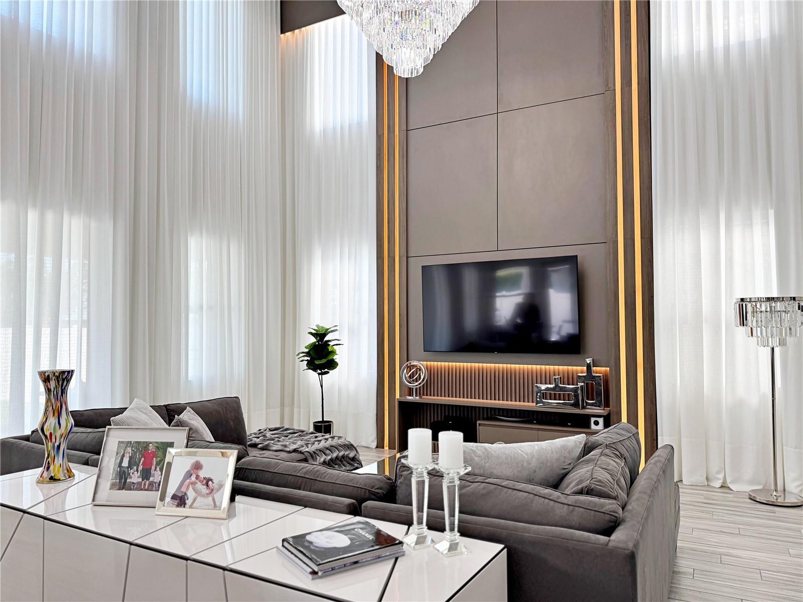 Image 26 of 84 For 6160 Hamlin Reserve Boulevard