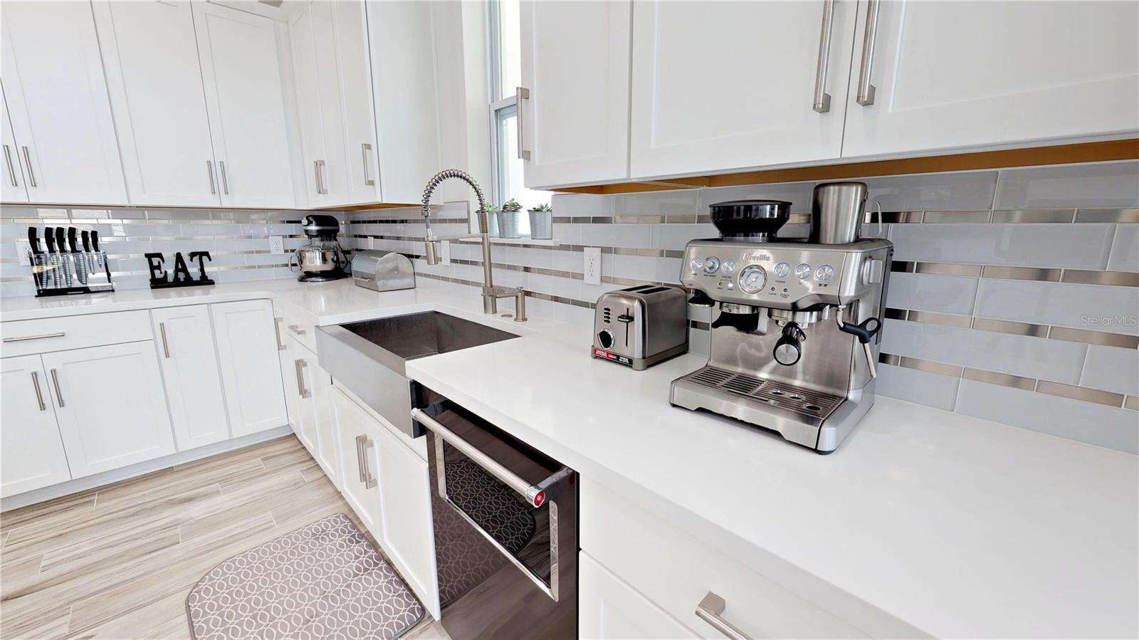 Image 39 of 84 For 6160 Hamlin Reserve Boulevard