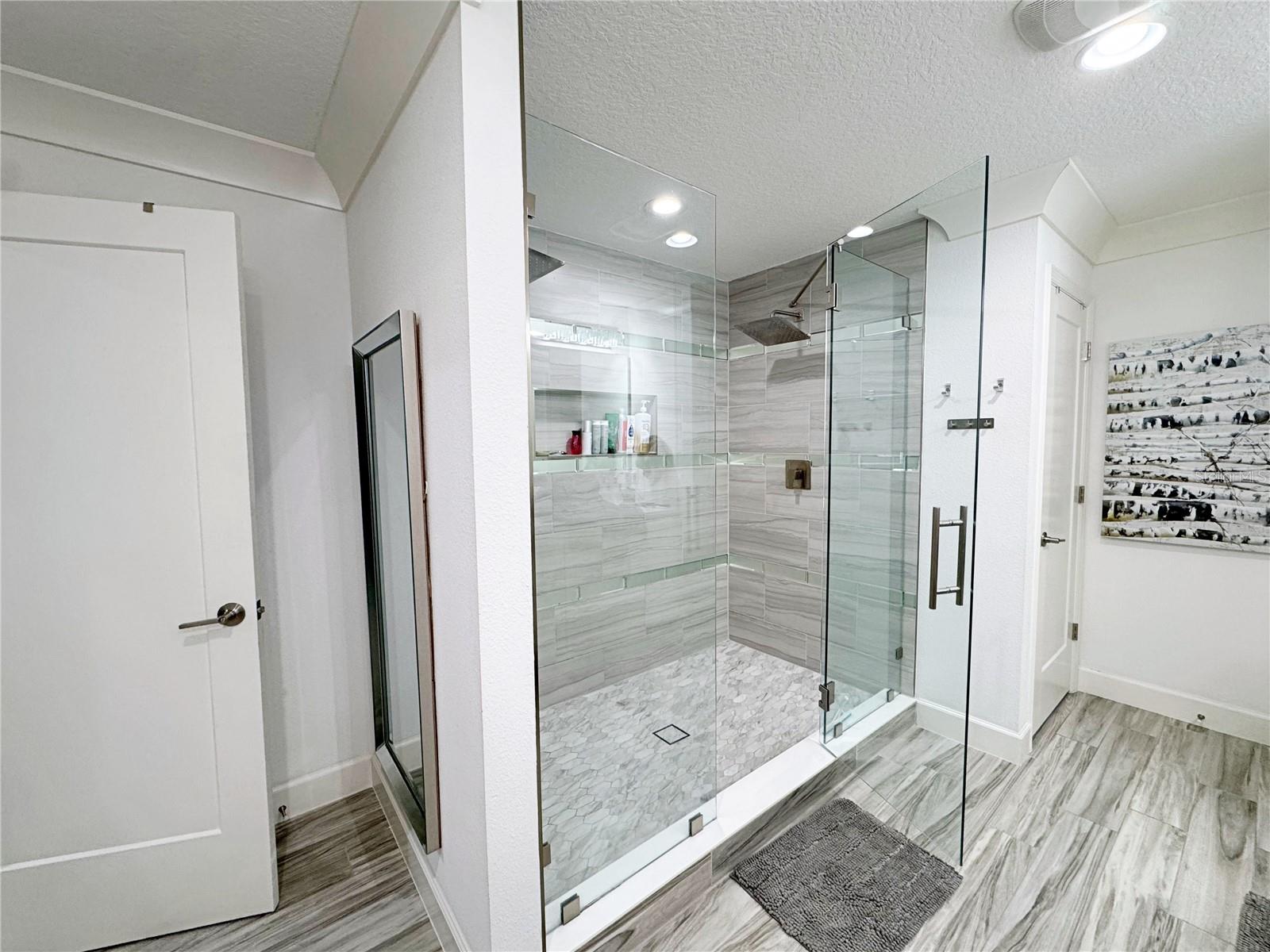 Image 52 of 84 For 6160 Hamlin Reserve Boulevard