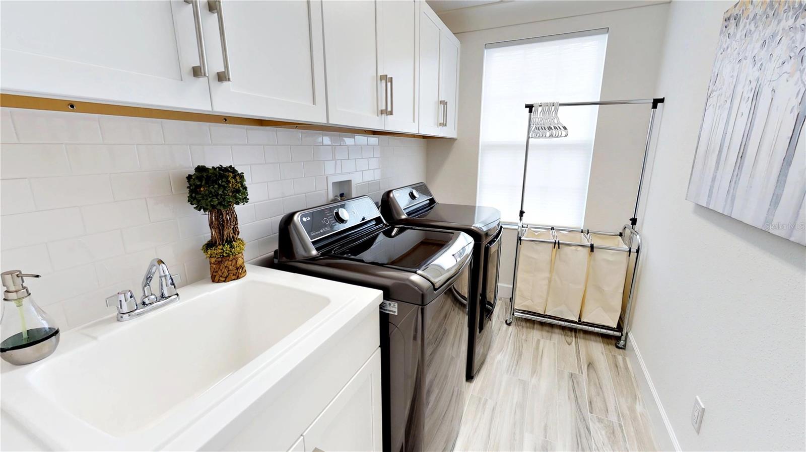 Image 59 of 84 For 6160 Hamlin Reserve Boulevard