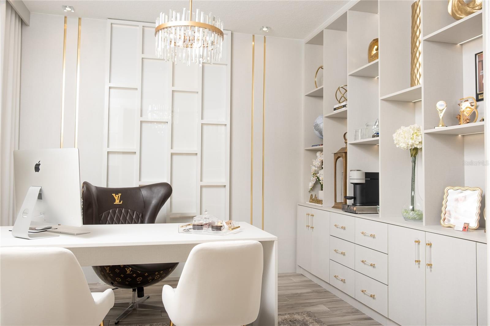 Image 9 of 84 For 6160 Hamlin Reserve Boulevard