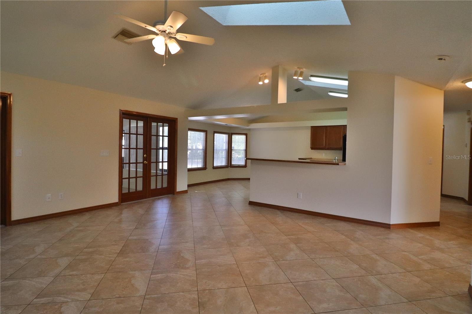 Image 16 of 21 For 1088 Tivoli Drive