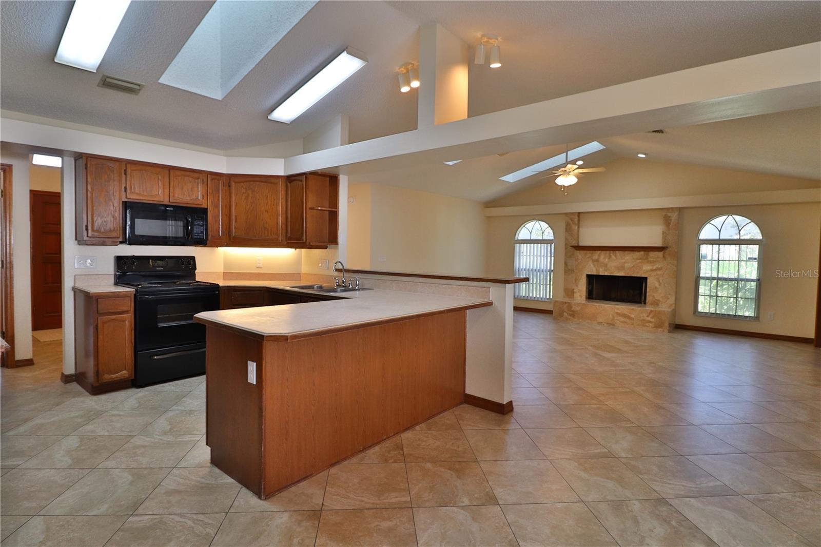 Image 2 of 21 For 1088 Tivoli Drive