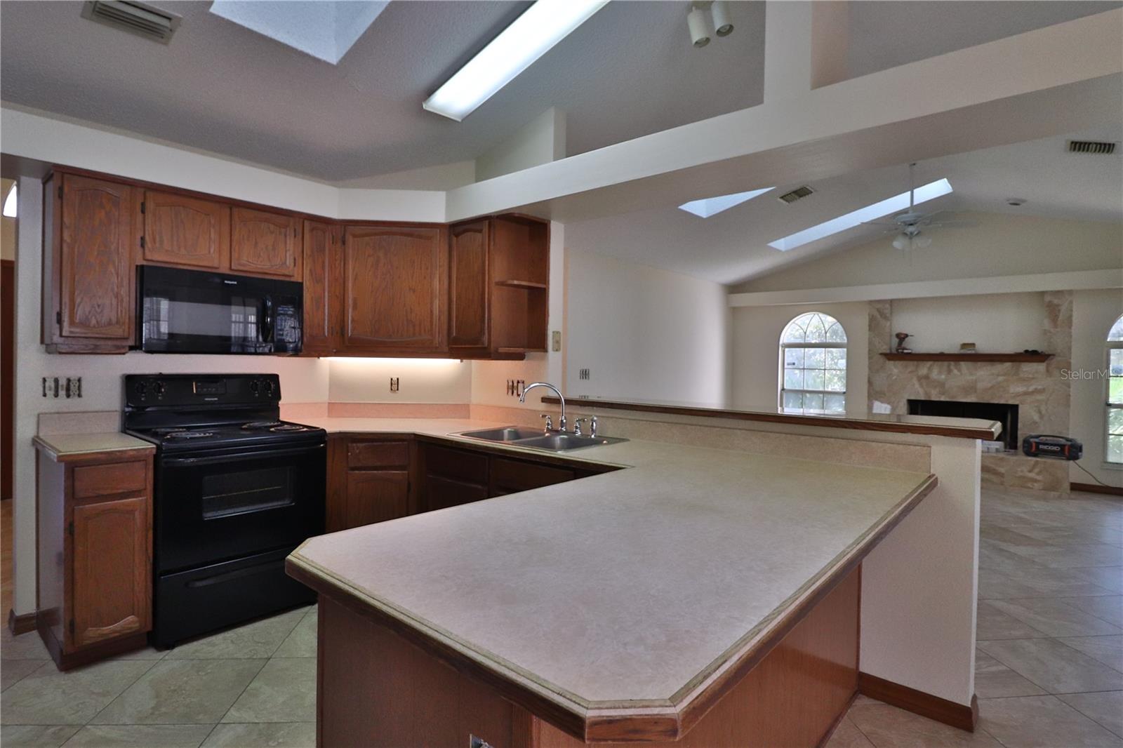 Image 3 of 21 For 1088 Tivoli Drive