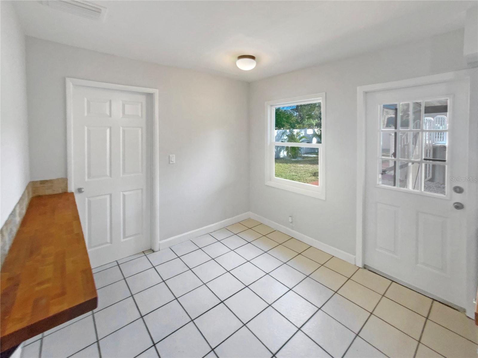 Image 11 of 24 For 1981 Carolina Avenue