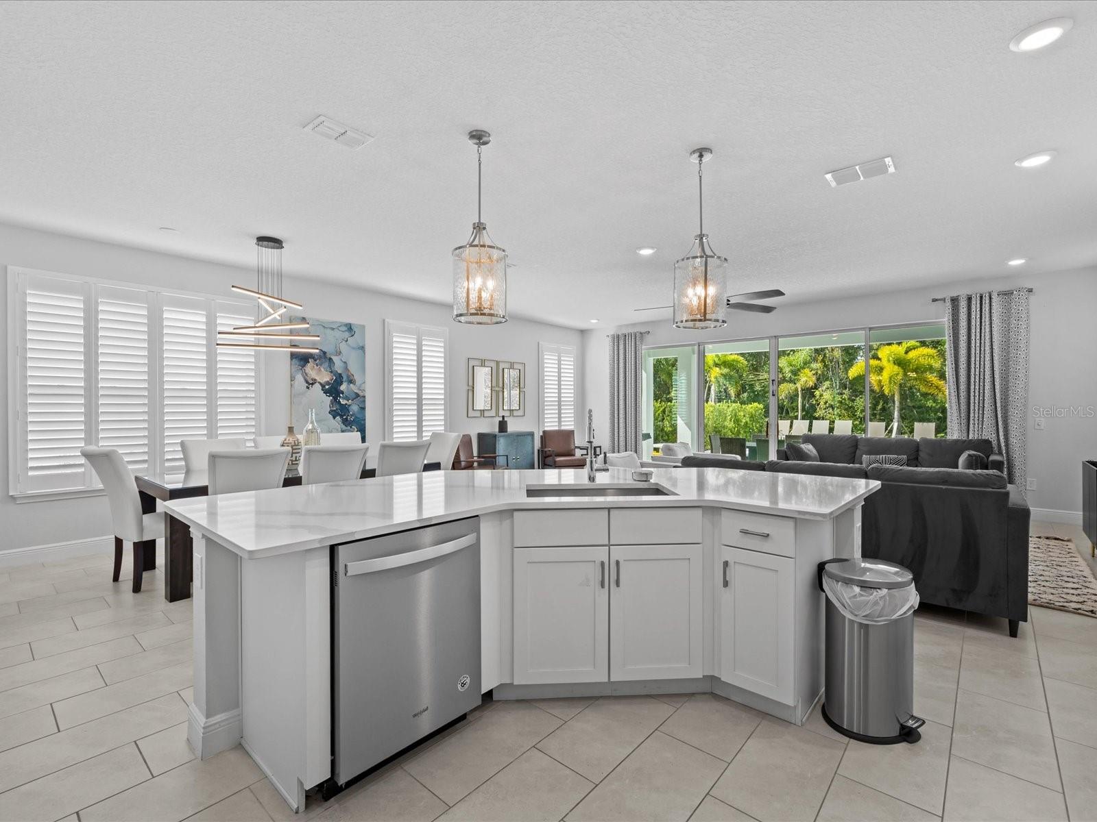 Image 6 of 33 For 832 Desert Mountain Court