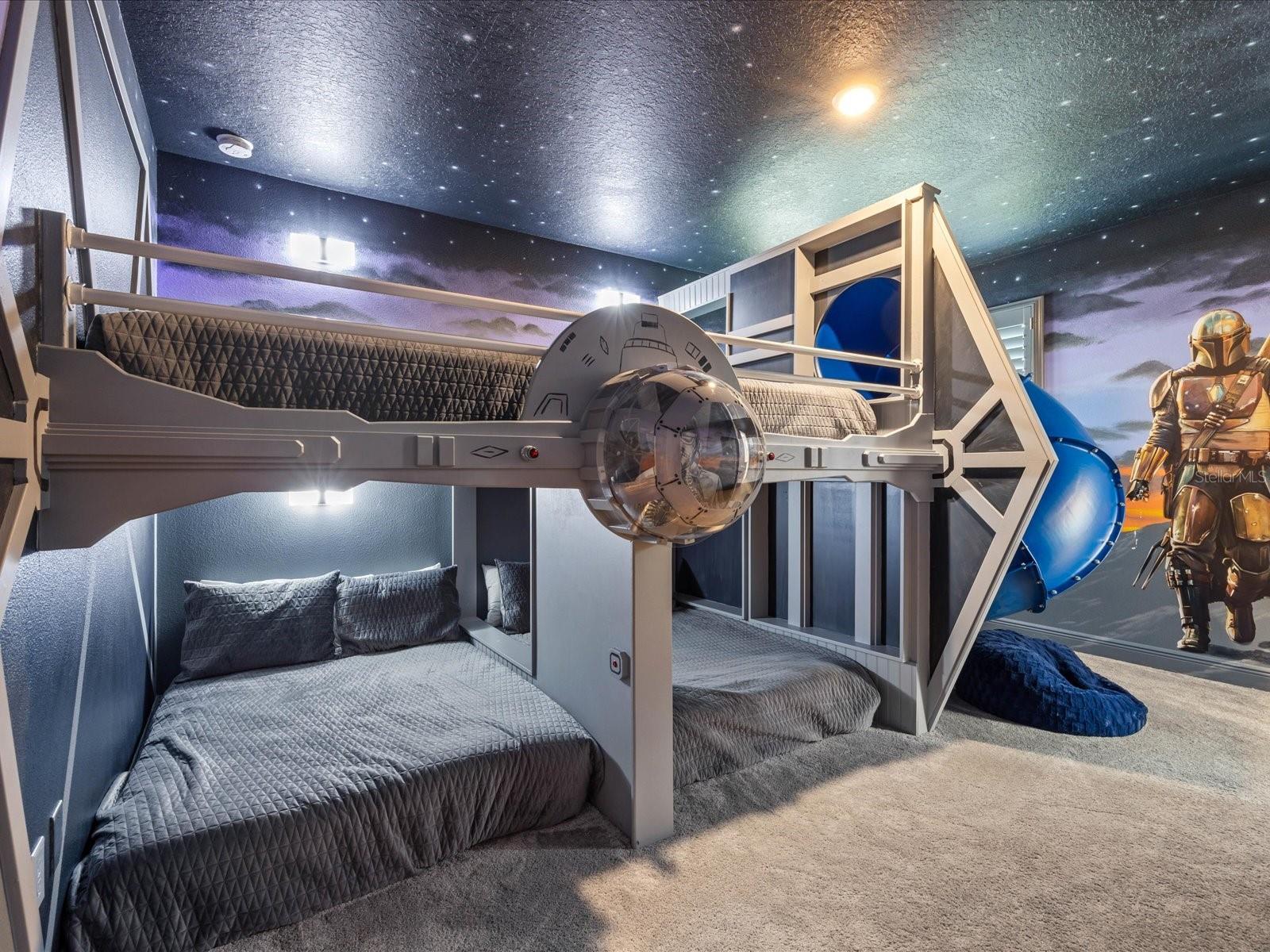 Image 9 of 33 For 832 Desert Mountain Court