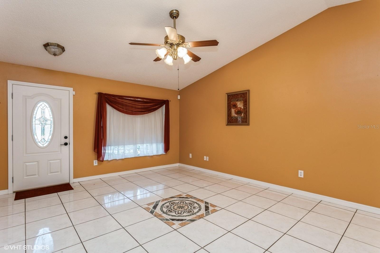 Image 2 of 16 For 8 Lake Jackson Court