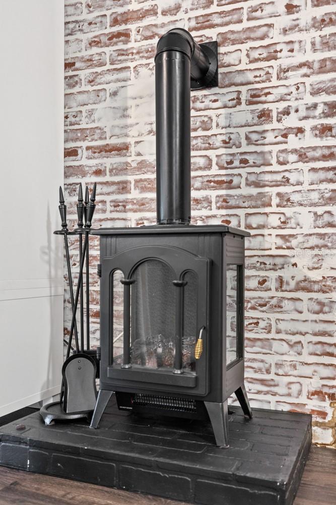 Image 11 of 62 For 707 Monte Vista Way