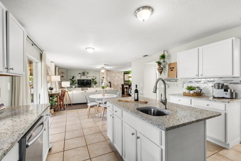 Image 13 of 62 For 707 Monte Vista Way