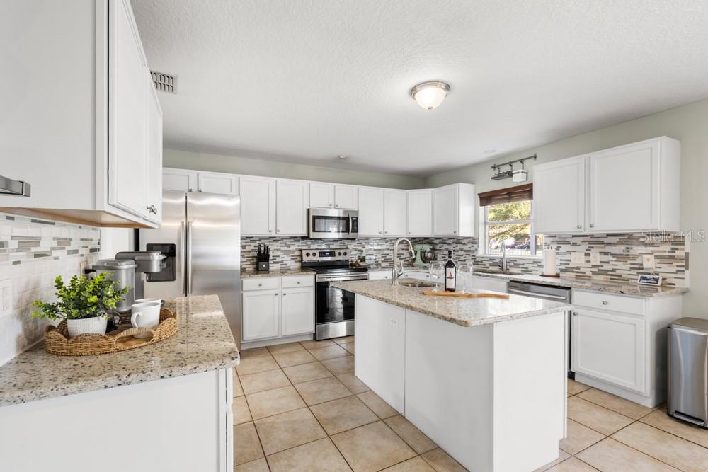 Image 14 of 62 For 707 Monte Vista Way