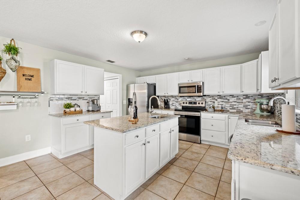 Image 16 of 62 For 707 Monte Vista Way