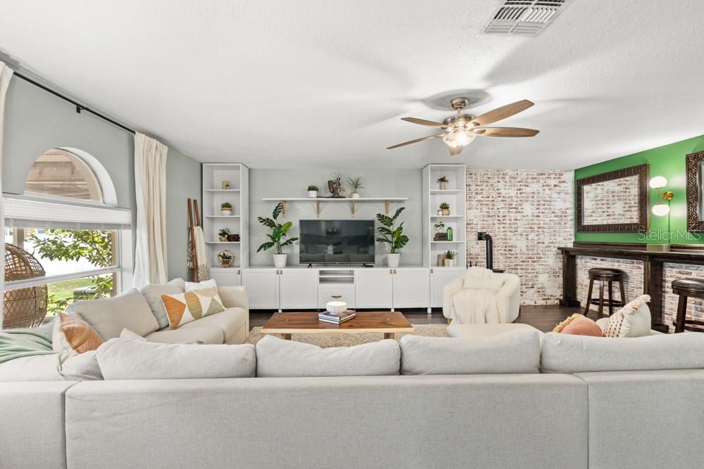 Image 7 of 62 For 707 Monte Vista Way