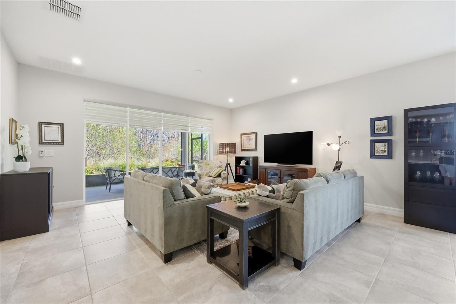 Image 15 of 88 For 2452 Varenna Loop