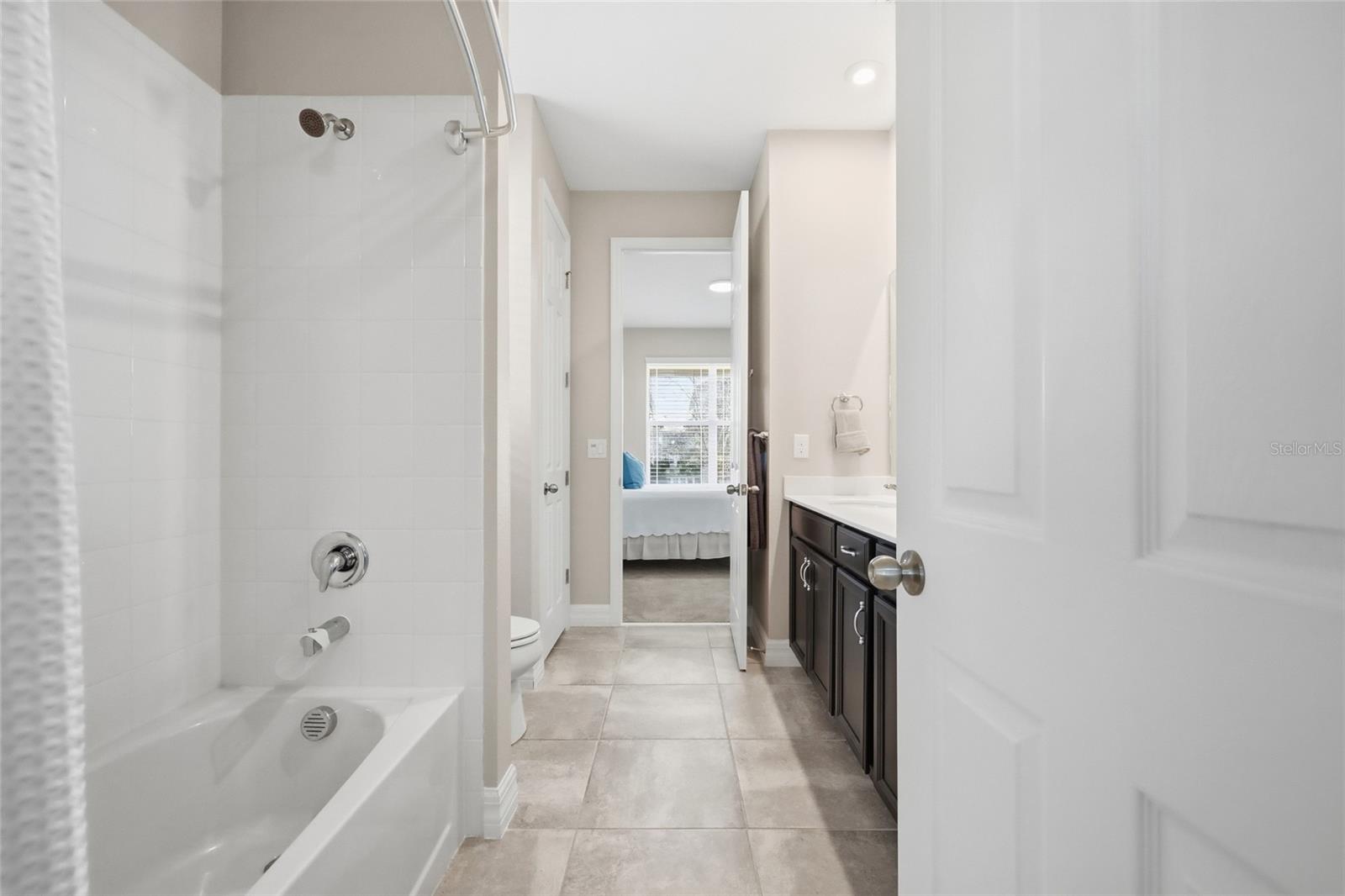 Image 26 of 88 For 2452 Varenna Loop