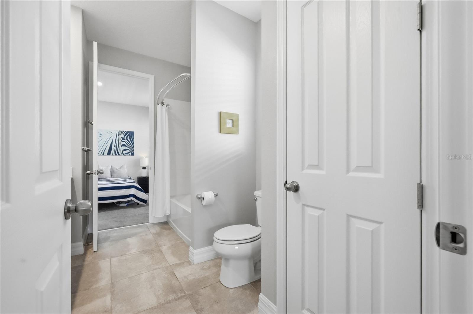 Image 27 of 88 For 2452 Varenna Loop