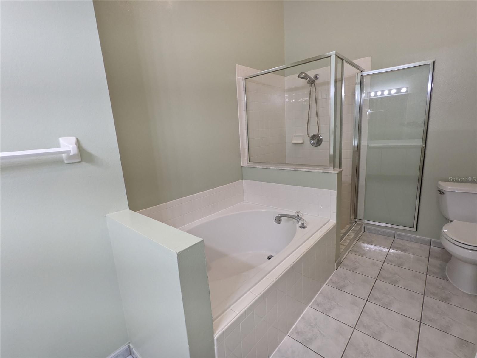 Image 11 of 26 For 1729 Snaresbrook Way