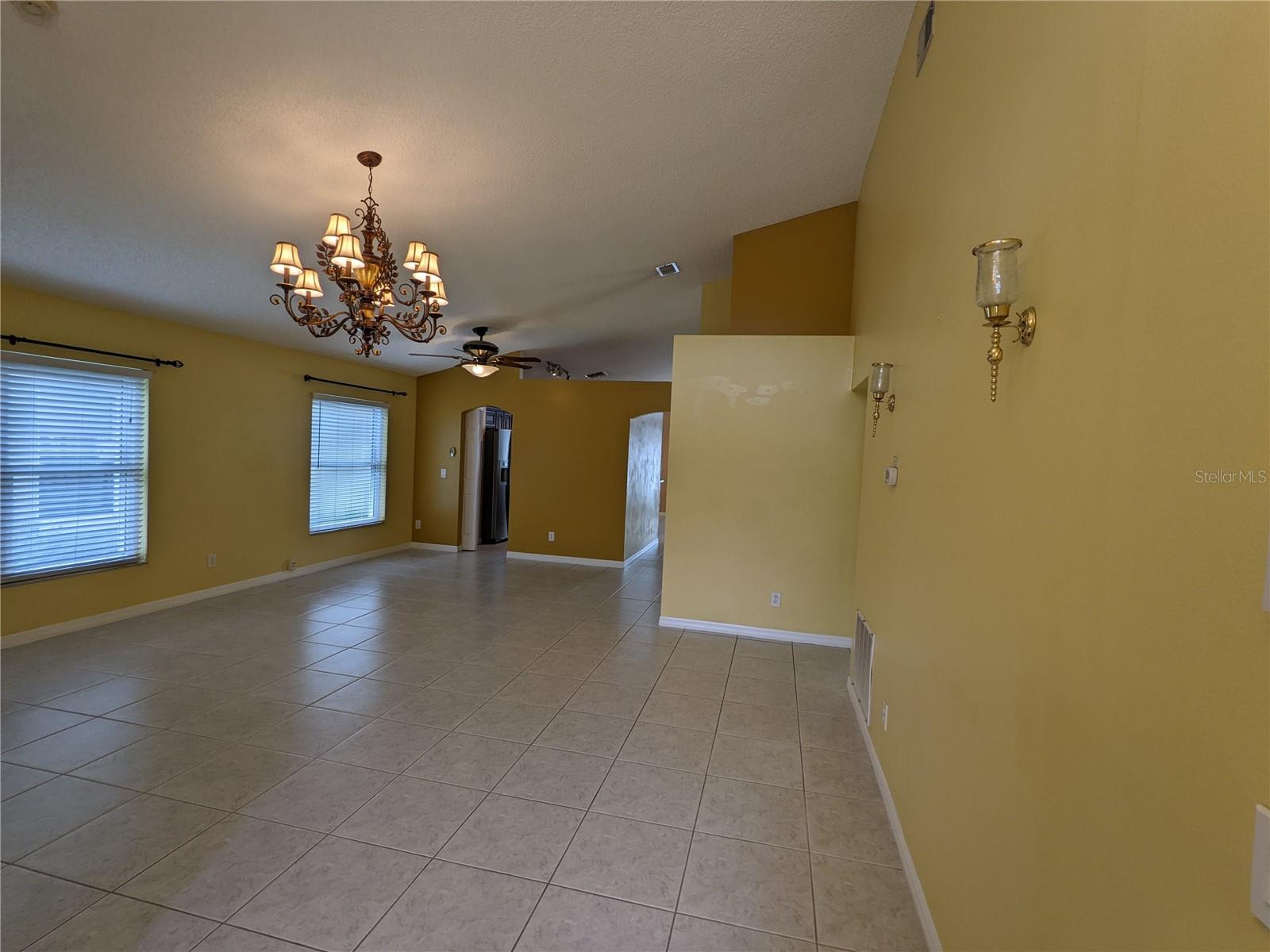 Image 6 of 26 For 1729 Snaresbrook Way