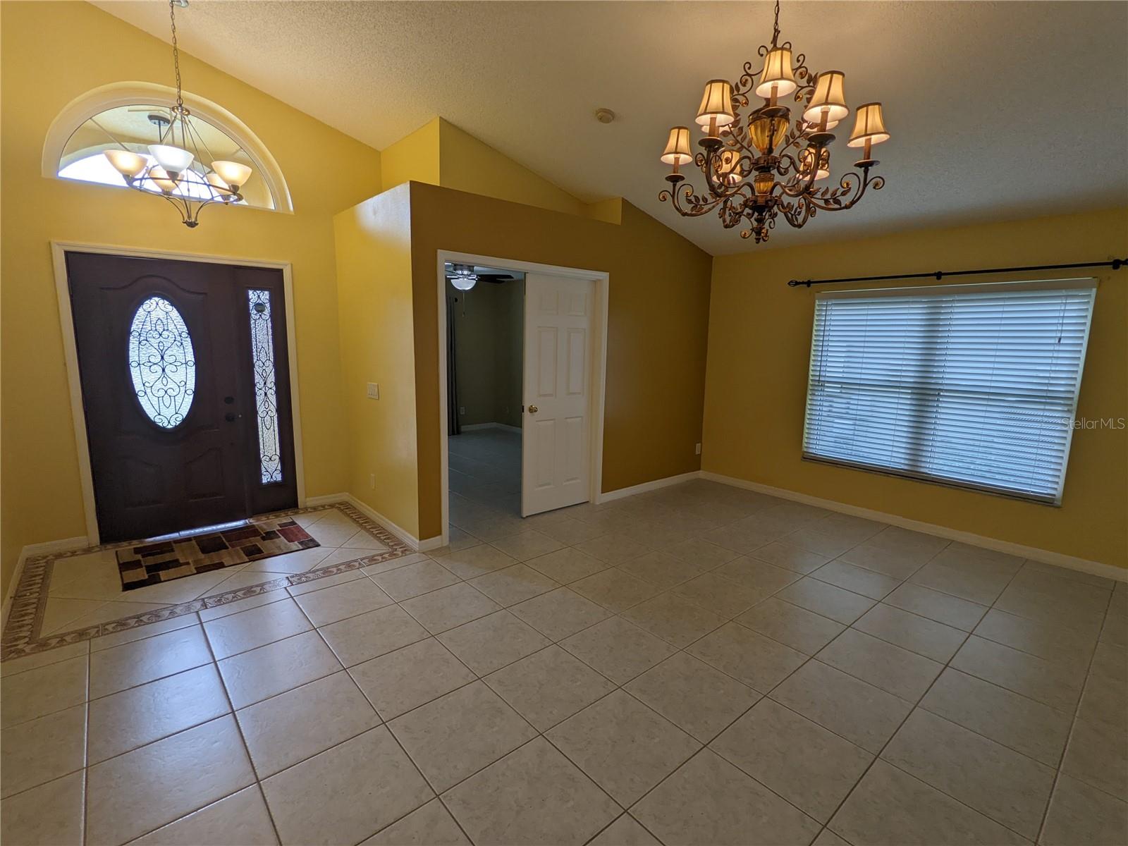 Image 7 of 26 For 1729 Snaresbrook Way