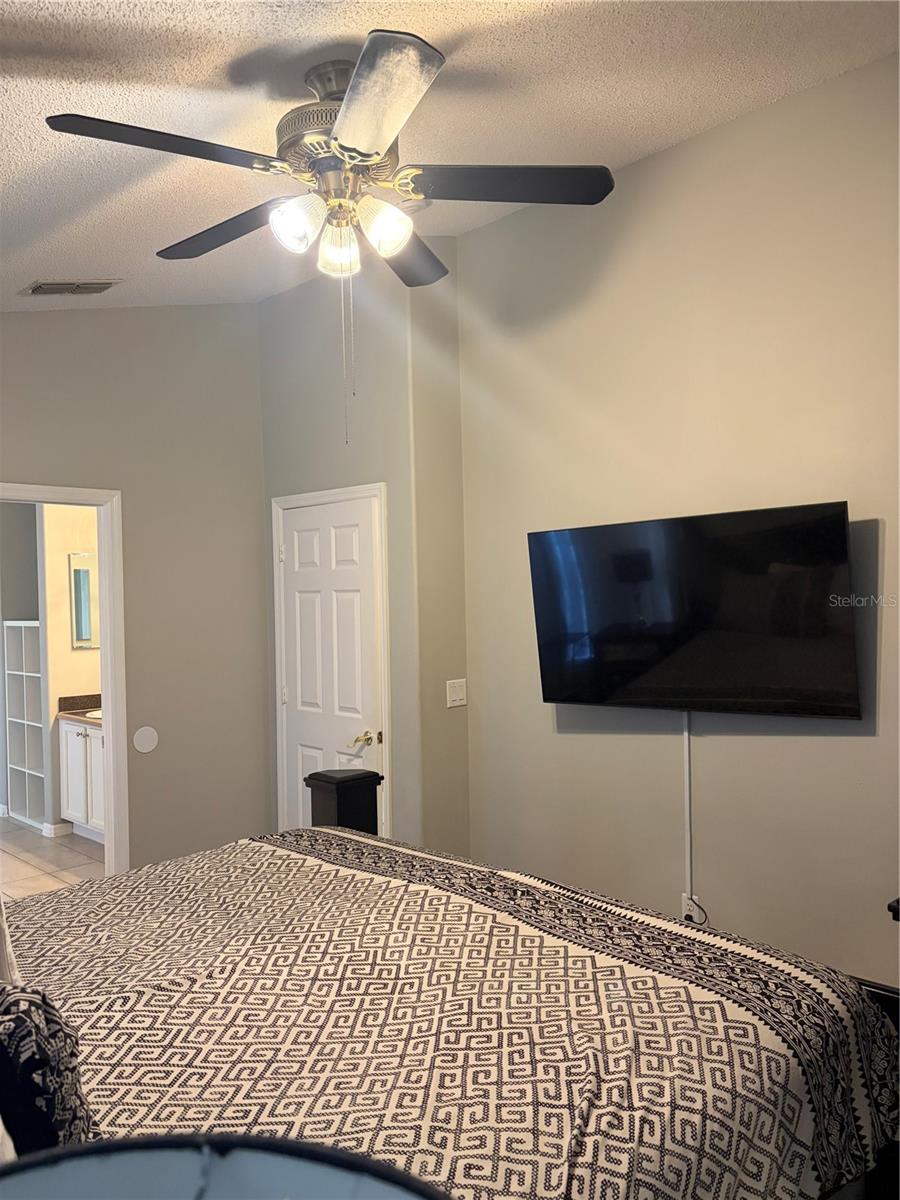 Image 18 of 35 For 8067 Roaring Creek Court