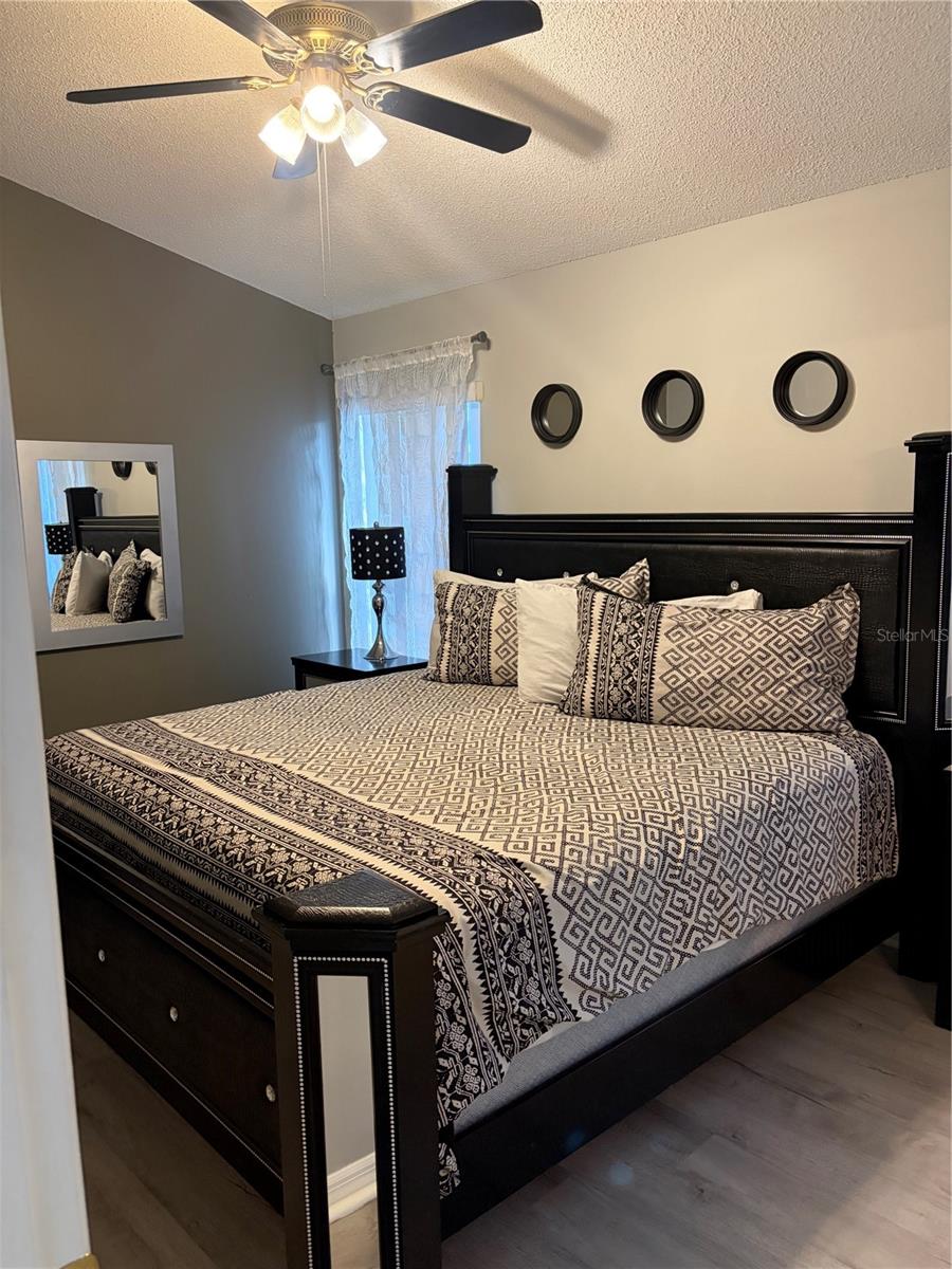 Image 19 of 35 For 8067 Roaring Creek Court