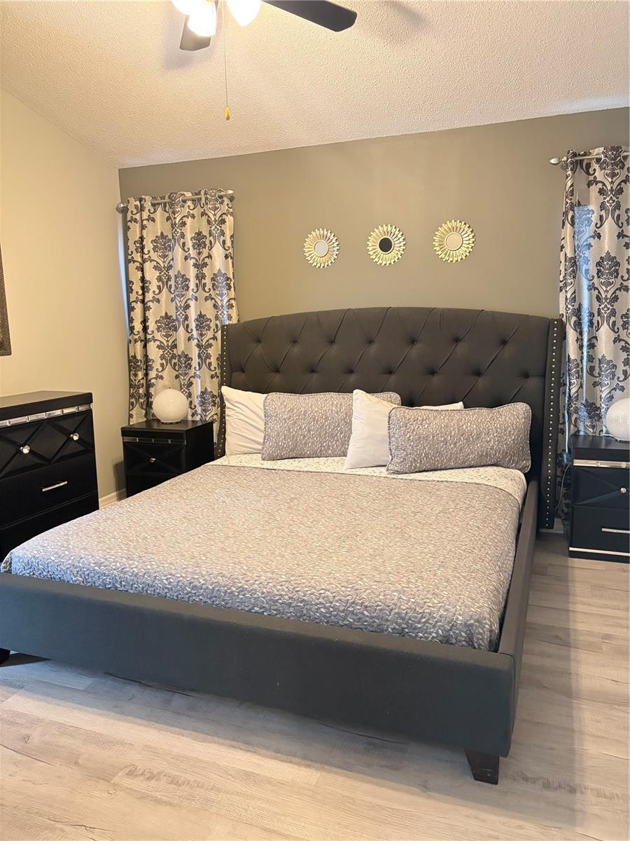 Image 22 of 35 For 8067 Roaring Creek Court