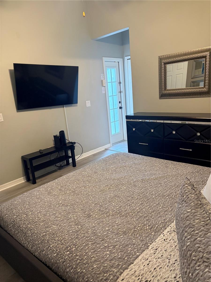 Image 23 of 35 For 8067 Roaring Creek Court