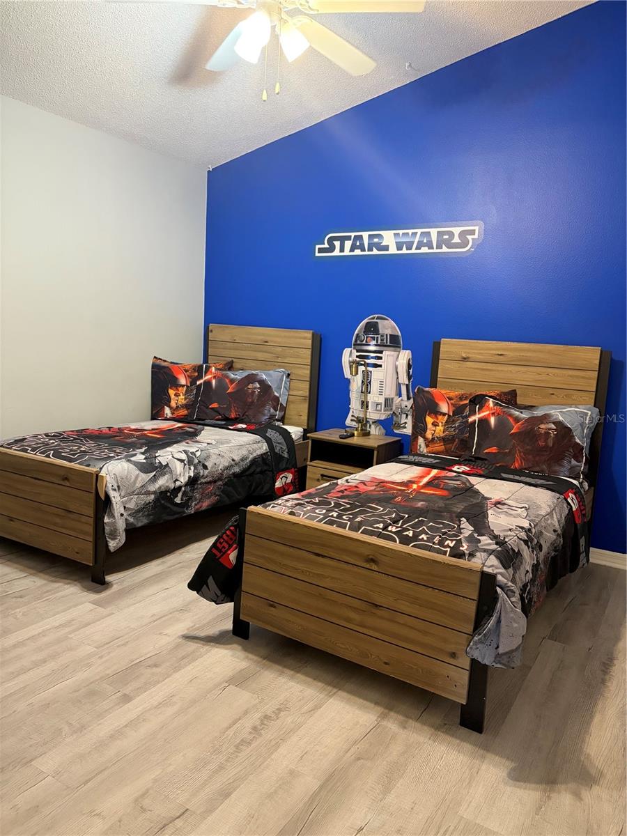 Image 25 of 35 For 8067 Roaring Creek Court